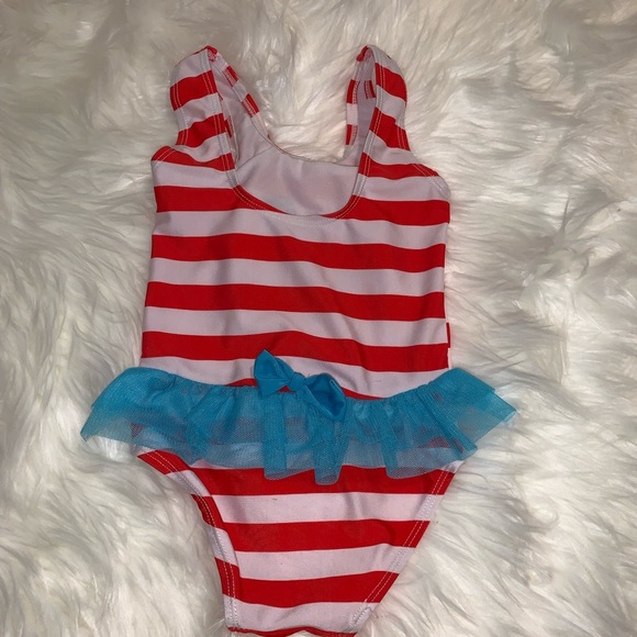 Red and white sailor swimsuit w/ bow & ruffle -2T - Picture 3 of 5